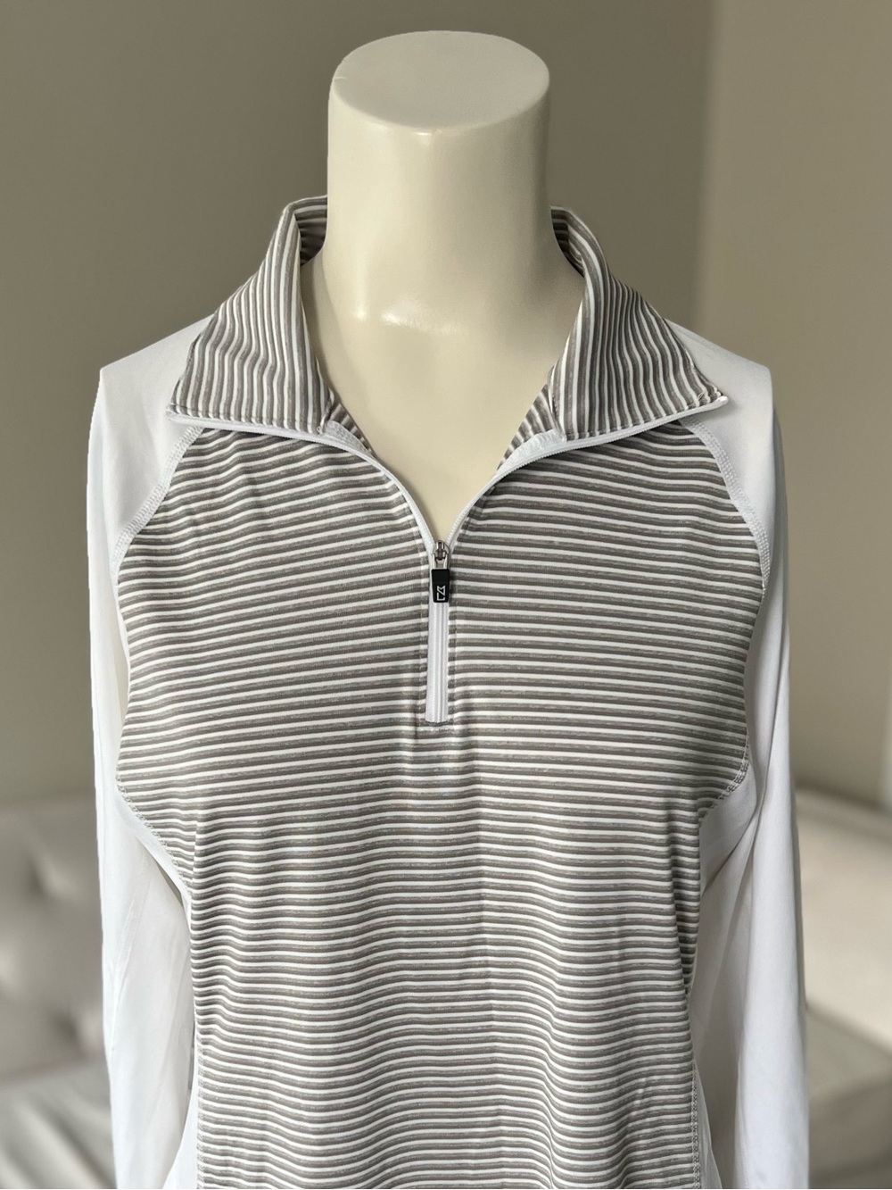 Cutter & Buck Women’s Stripe Stretch Zip-Neck Pullover White Gray